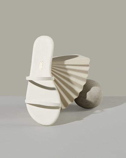 Gemma Leather Sandals in Cream - TKEES