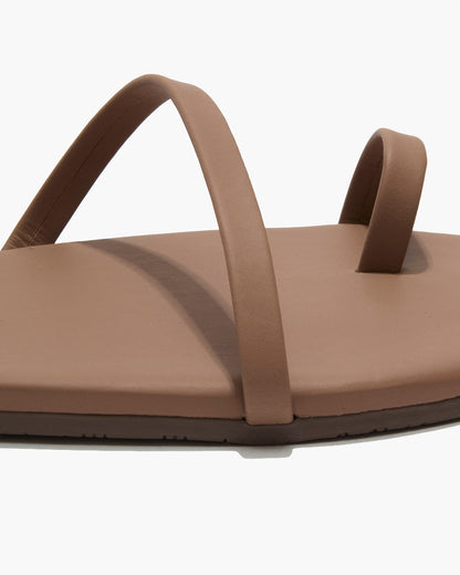 Mia Napa Leather Sandals in Beach Bum - TKEES