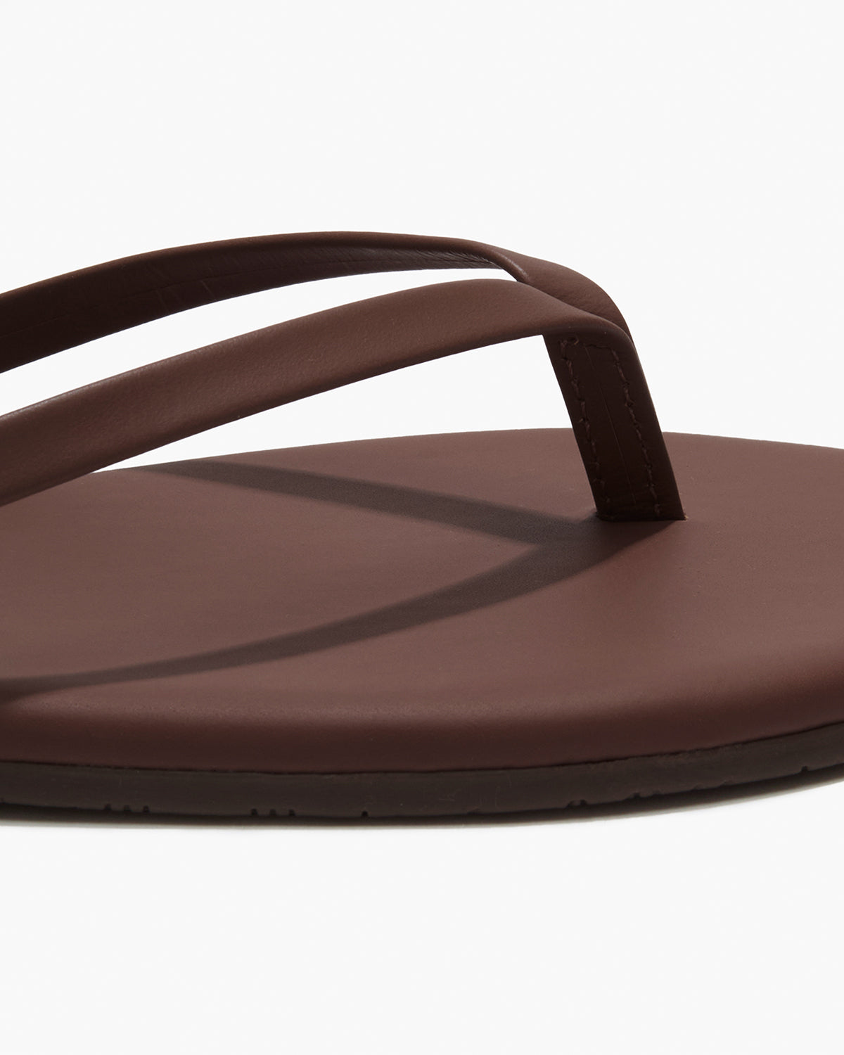 Lily Nudes Leather Flip Flops in Cappuccino - TKEES