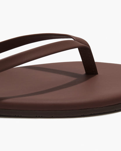 Lily Nudes Leather Flip Flops in Cappuccino - TKEES