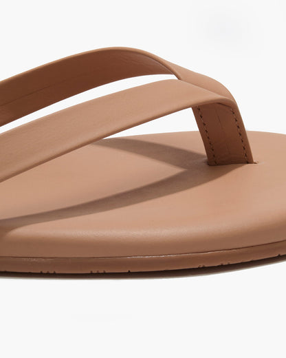 Boyfriend Leather Flip Flops in Pout - TKEES