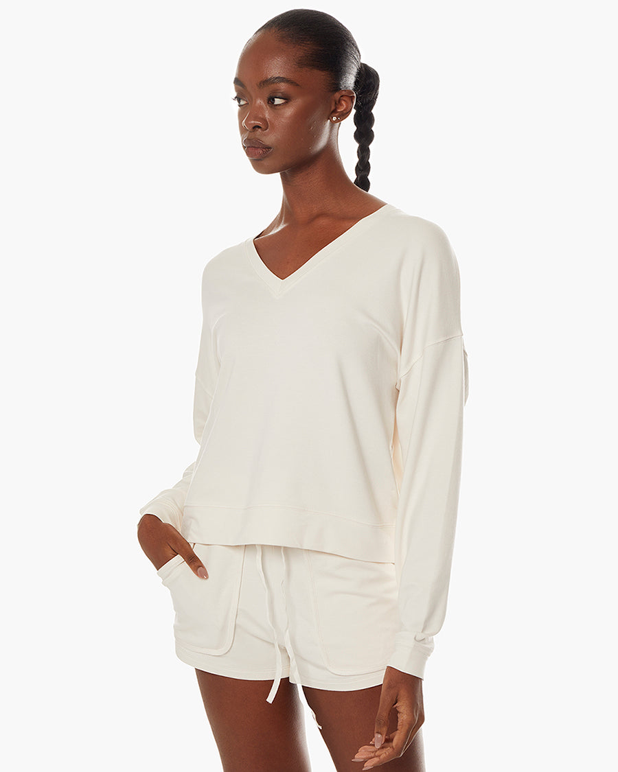 Matinée-de-Tennis-V-neck - Cream  - TKEES